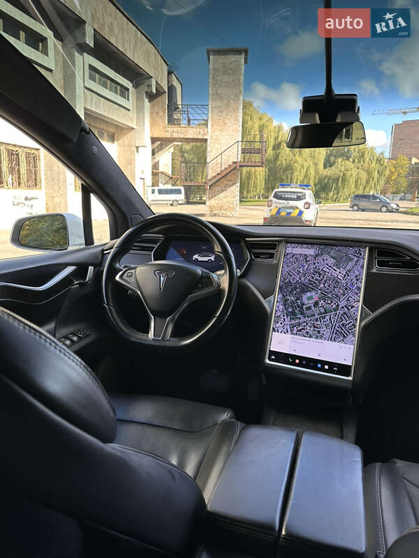 Внедорожник / Кроссовер Tesla Model X 2016 в Ивано-Франковске
