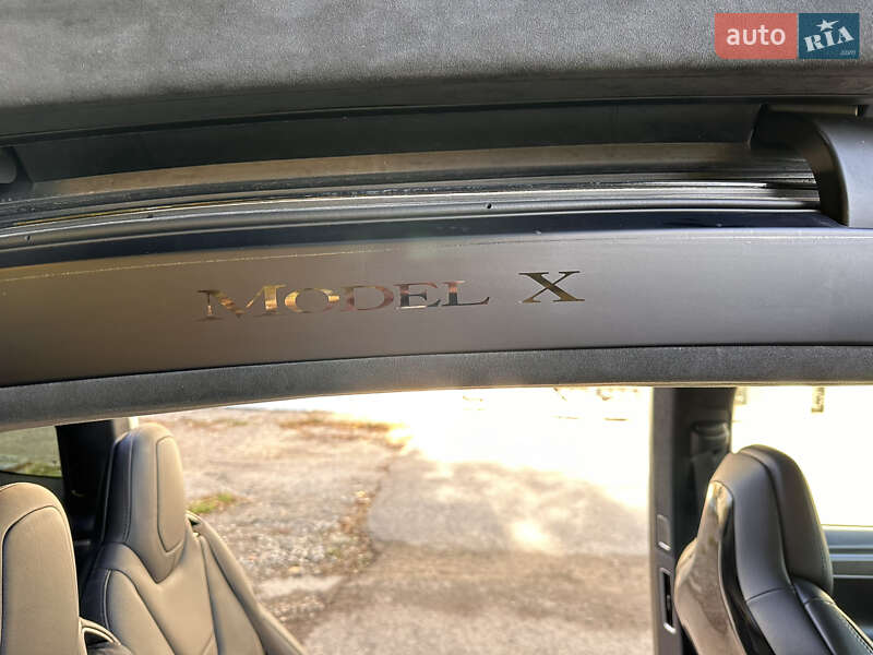 Внедорожник / Кроссовер Tesla Model X 2016 в Ивано-Франковске