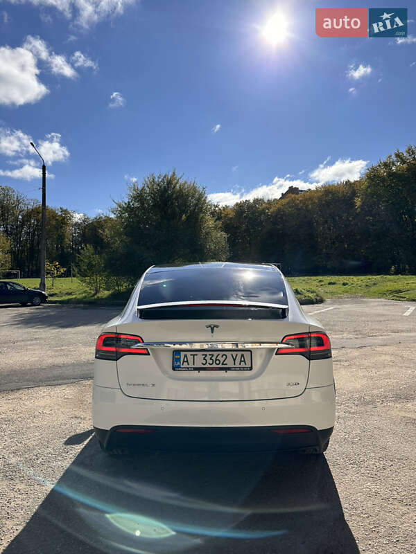 Внедорожник / Кроссовер Tesla Model X 2016 в Ивано-Франковске