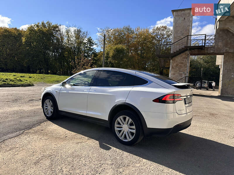 Внедорожник / Кроссовер Tesla Model X 2016 в Ивано-Франковске