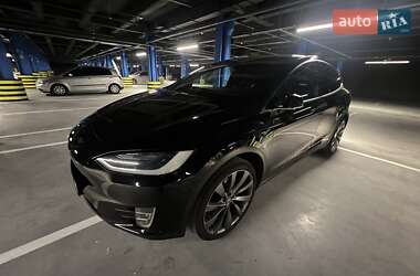 Tesla Model X 2018