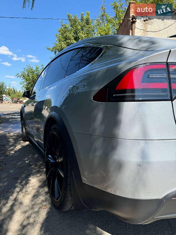 Внедорожник / Кроссовер Tesla Model X 2017 в Николаеве
