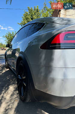Внедорожник / Кроссовер Tesla Model X 2017 в 