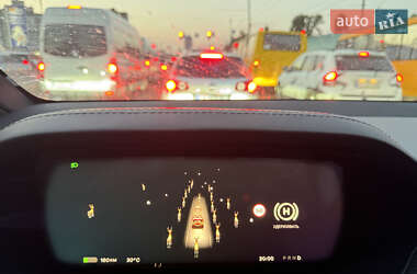 Позашляховик / Кросовер Tesla Model X 2023 в 