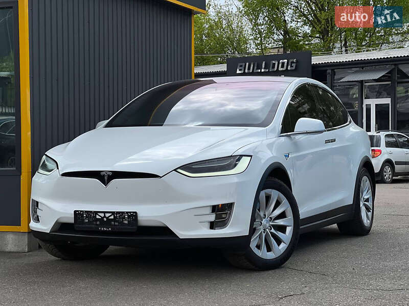 Tesla Model X 2018