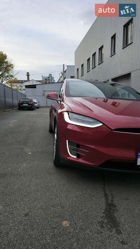 Внедорожник / Кроссовер Tesla Model X 2016 в Киеве