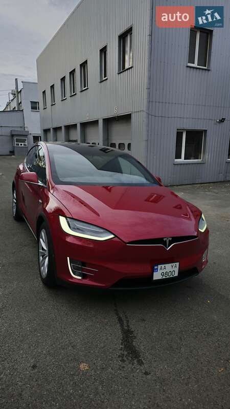 Внедорожник / Кроссовер Tesla Model X 2016 в Киеве