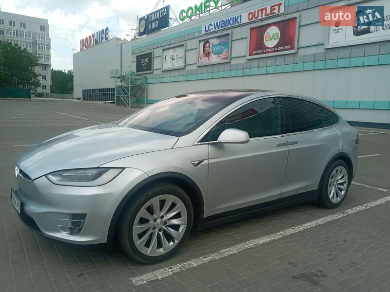 Позашляховик / Кросовер Tesla Model X 2017 в Одесі