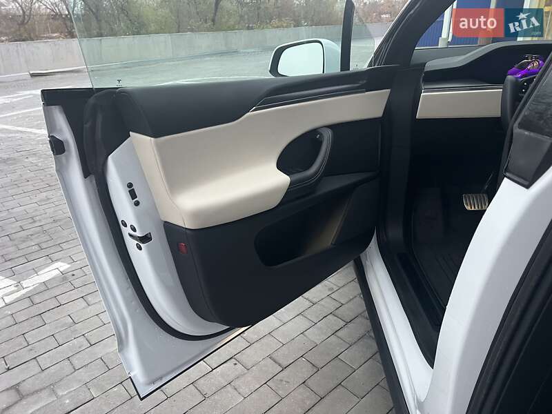 Позашляховик / Кросовер Tesla Model X 2023 в Києві