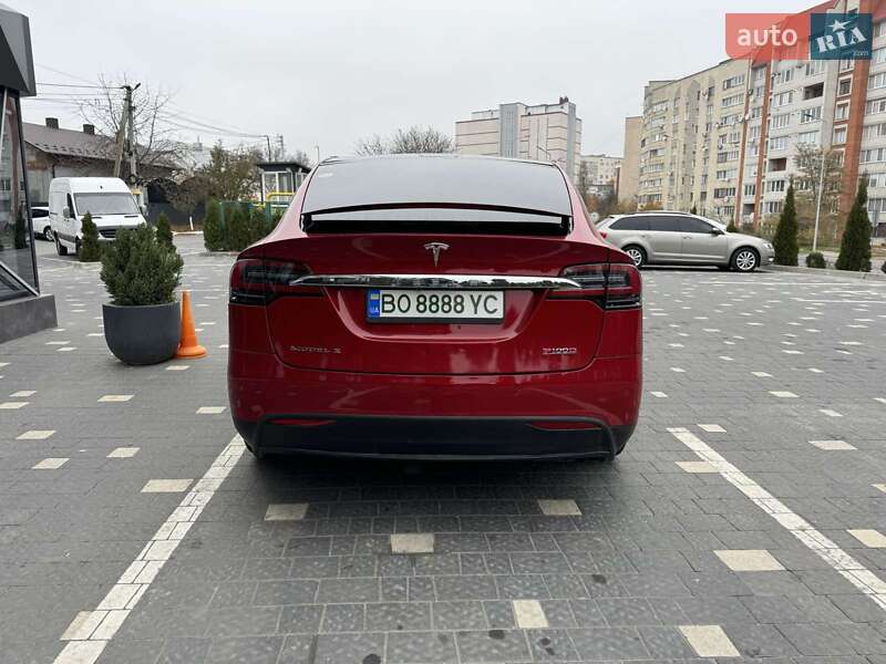 Позашляховик / Кросовер Tesla Model X 2018 в Тернополі