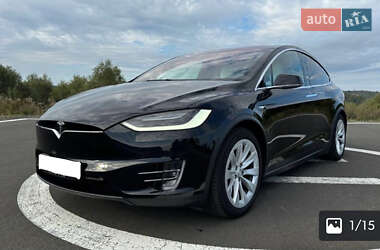 Внедорожник / Кроссовер Tesla Model X 2017 в 