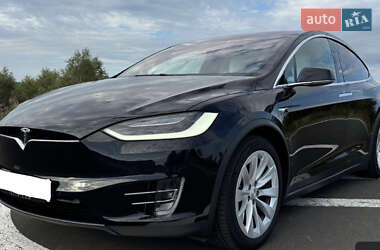 Внедорожник / Кроссовер Tesla Model X 2017 в 
