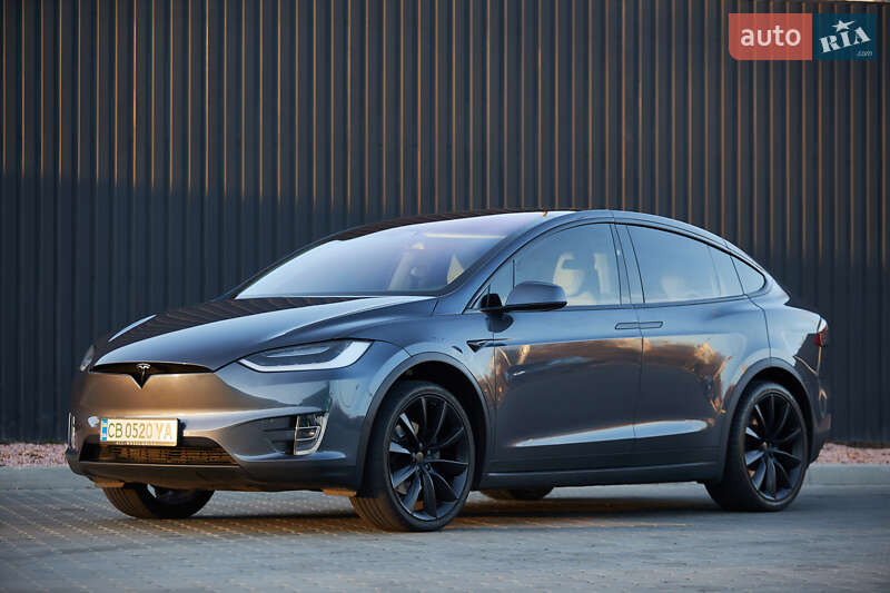 Позашляховик / Кросовер Tesla Model X 2019 в Києві