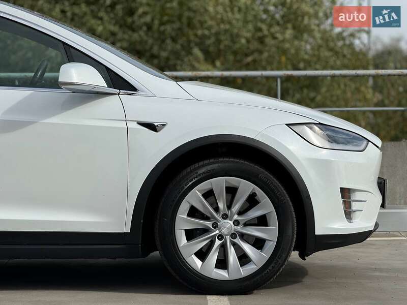 Позашляховик / Кросовер Tesla Model X 2017 в Білій Церкві