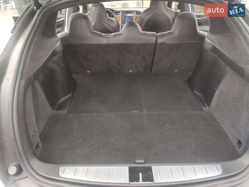 Внедорожник / Кроссовер Tesla Model X 2018 в Ивано-Франковске