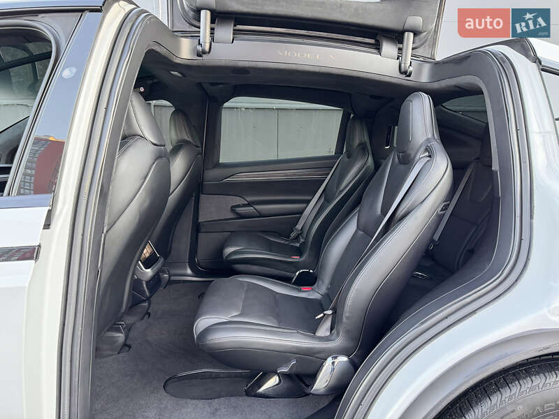 Внедорожник / Кроссовер Tesla Model X 2022 в Киеве