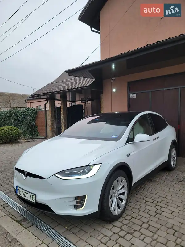 Tesla Model X