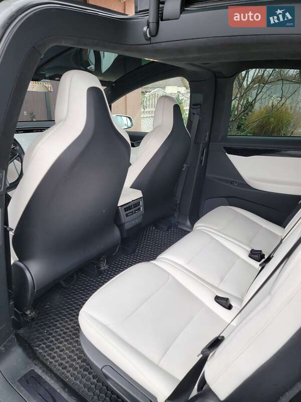 Позашляховик / Кросовер Tesla Model X 2018 в Кривому Розі фото 20 Позашляховик / Кросовер Tesla Model X 2018 в Кривому Розі