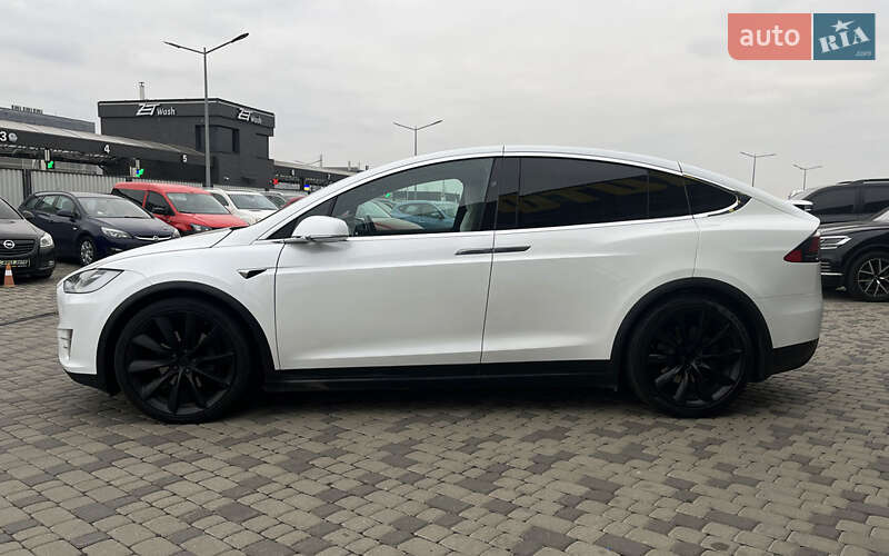 Позашляховик / Кросовер Tesla Model X 2019 в Мукачевому