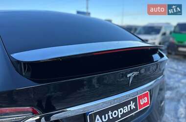 Позашляховик / Кросовер Tesla Model X 2016 в Львові