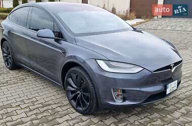 Tesla Model X 2020