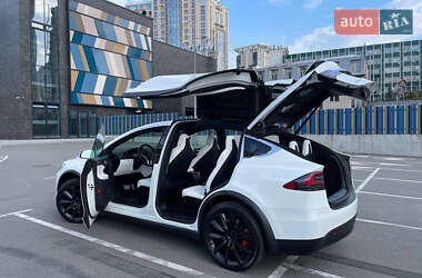 Позашляховик / Кросовер Tesla Model X 2017 в Кременчуці