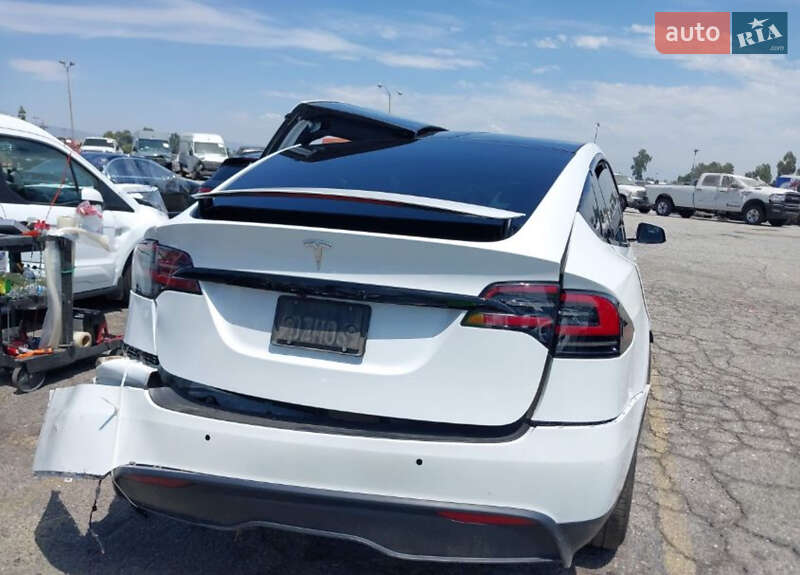 Позашляховик / Кросовер Tesla Model X 2023 в Чернівцях