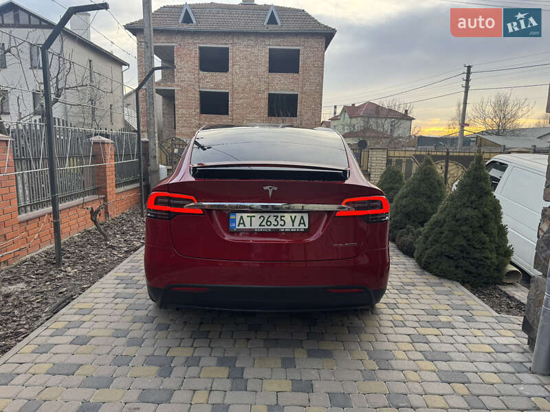Позашляховик / Кросовер Tesla Model X 2019 в Івано-Франківську