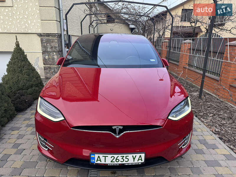 Позашляховик / Кросовер Tesla Model X 2019 в Івано-Франківську