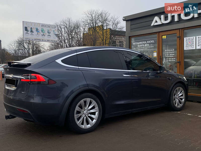 Позашляховик / Кросовер Tesla Model X 2018 в Житомирі