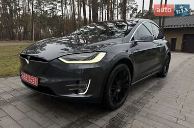 Tesla Model X 2017