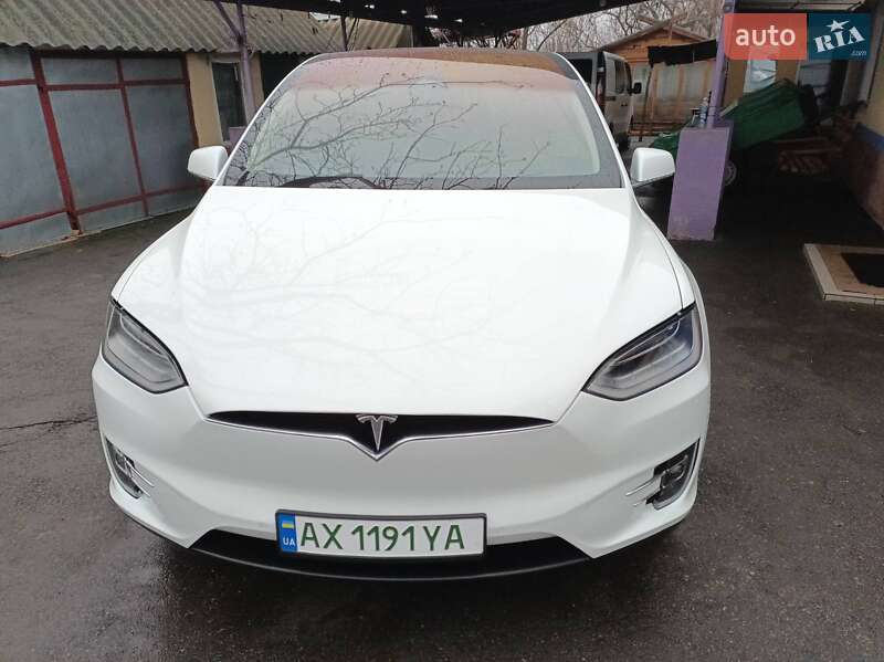 Внедорожник / Кроссовер Tesla Model X 2017 в Харькове