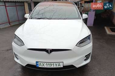 Внедорожник / Кроссовер Tesla Model X 2017 в 
