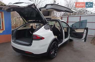 Внедорожник / Кроссовер Tesla Model X 2017 в 