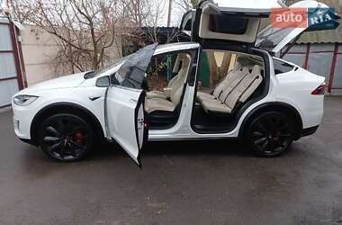 Внедорожник / Кроссовер Tesla Model X 2017 в 