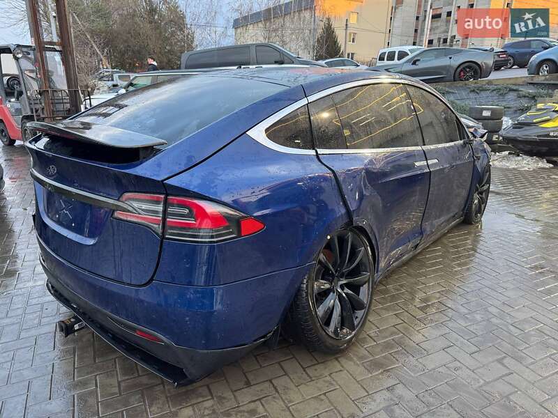 Позашляховик / Кросовер Tesla Model X 2017 в Луцьку фото 3 Позашляховик / Кросовер Tesla Model X 2017 в Луцьку