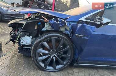 Внедорожник / Кроссовер Tesla Model X 2017 в 