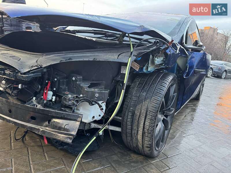 Позашляховик / Кросовер Tesla Model X 2017 в Луцьку фото 14 Позашляховик / Кросовер Tesla Model X 2017 в Луцьку