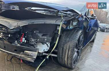 Внедорожник / Кроссовер Tesla Model X 2017 в 