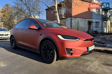 Позашляховик / Кросовер Tesla Model X 2017 в Львові