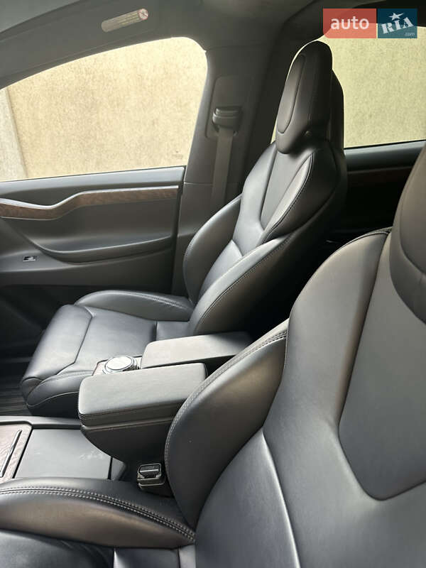 Позашляховик / Кросовер Tesla Model X 2018 в Одесі
