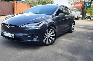 Tesla Model X 2019