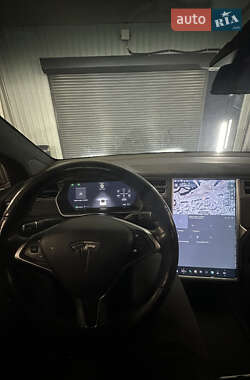 Позашляховик / Кросовер Tesla Model X 2016 в Дніпрі