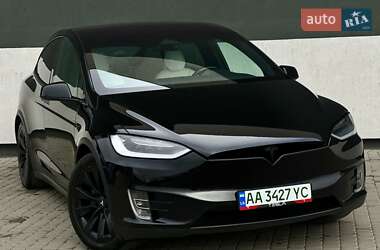 Позашляховик / Кросовер Tesla Model X 2017 в Тернополі