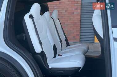 Позашляховик / Кросовер Tesla Model X 2022 в 