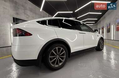 Внедорожник / Кроссовер Tesla Model X 2017 в Подольске