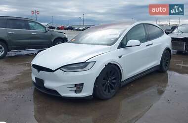 Позашляховик / Кросовер Tesla Model X 2016 в Львові