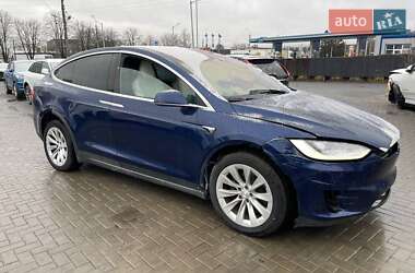 Позашляховик / Кросовер Tesla Model X 2017 в Луцьку