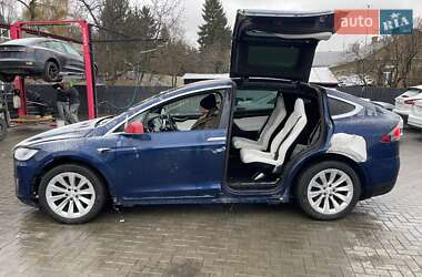 Внедорожник / Кроссовер Tesla Model X 2017 в 