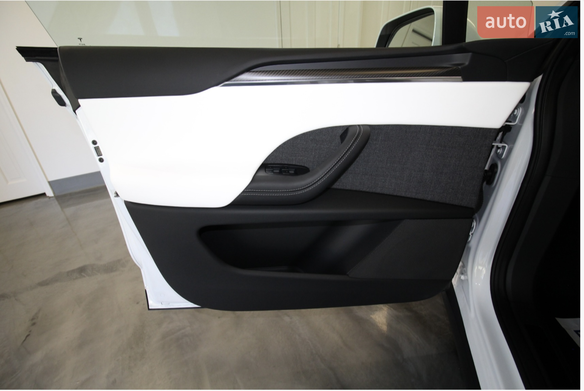 2022 Tesla Model X - мініатюра 30